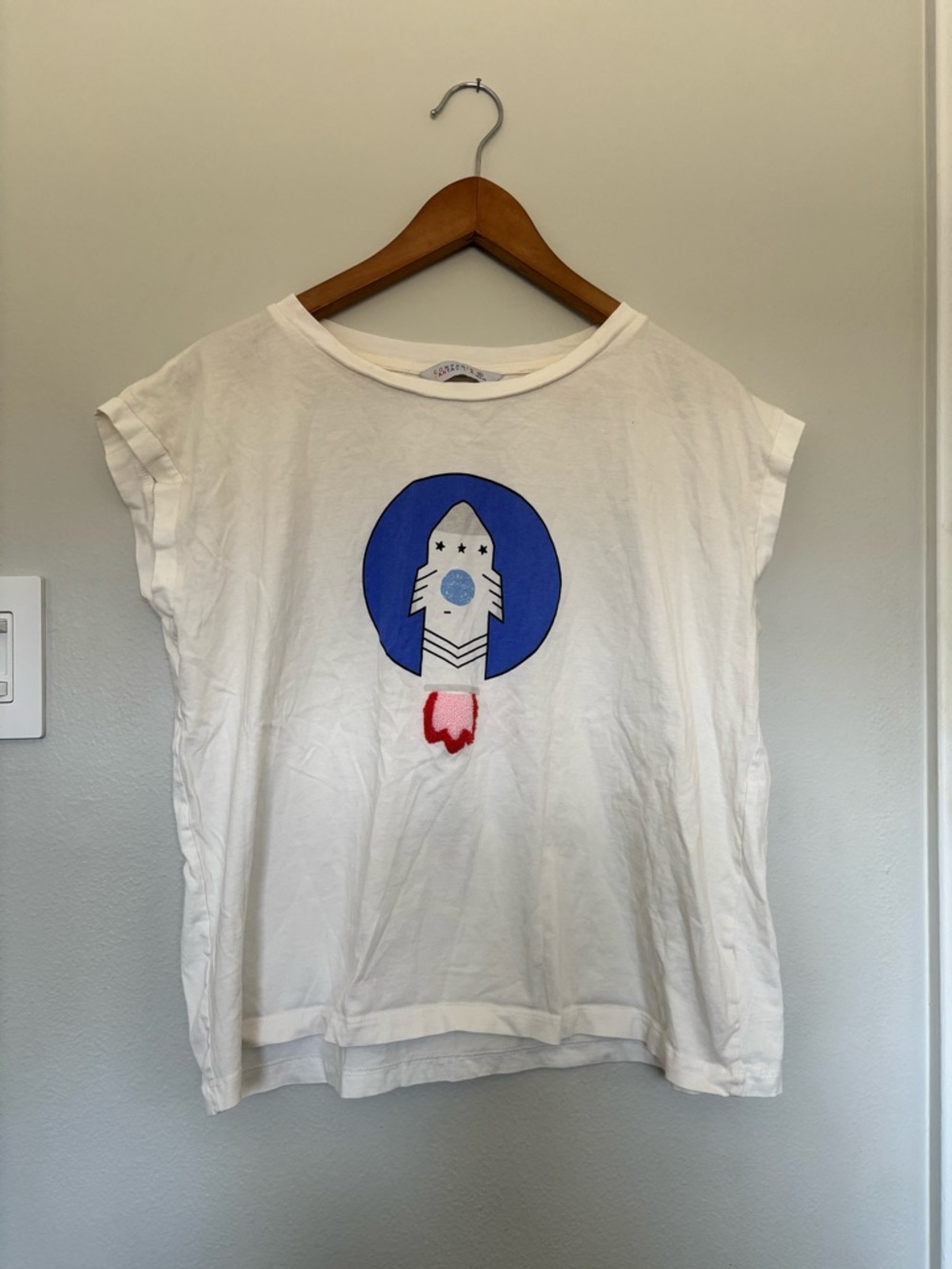White Rocket Graphic Muscle Tee - Women's Casual Top